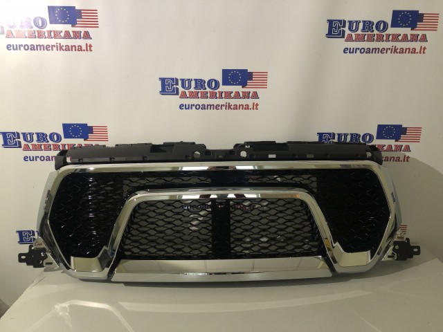 Front Bumper Mesh Grille (Chrome, Rebel Style)